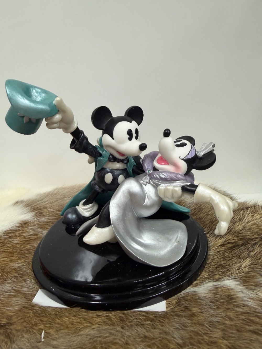 Disney- Steppin Out Mickey- EJ349